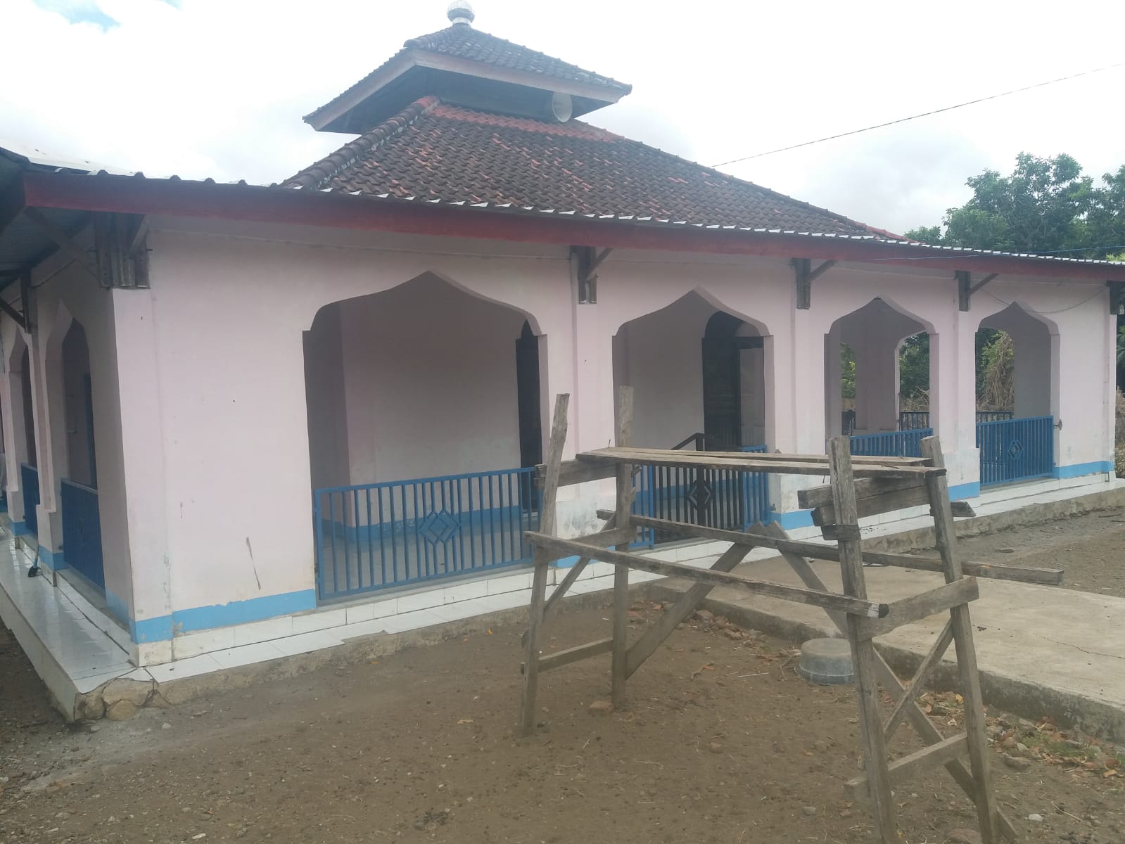 Alirkan Kebahagiaan dengan Air untuk Masjid Nurul Iman