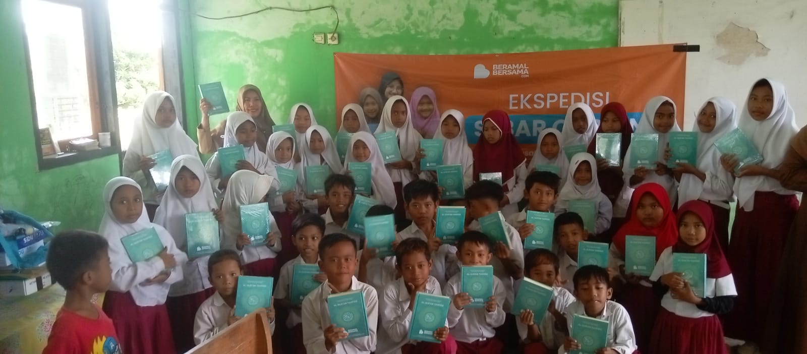 Berbagi Al-Quran untuk Santri Sumbawa