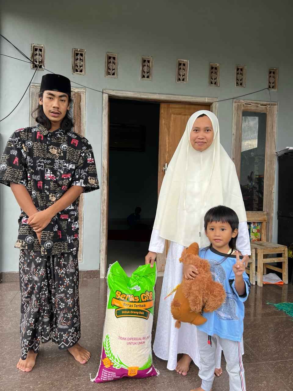 Berbagi Buka Puasa  untuk PP Syaikhona Toha Safari Panen Pahala Tanpa Batas
