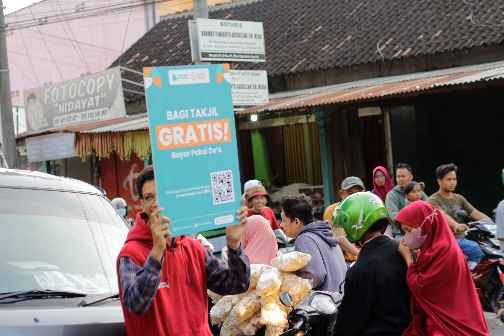 Berbagi Takjil Buka Puasa Bersama P41 Desa Dibal Boyolali