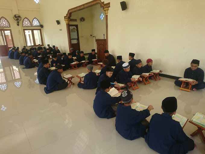 Buka Puasa Hari Pertama 1445 H bersama Santri PPTQ Nurul Istiqlal Klaten