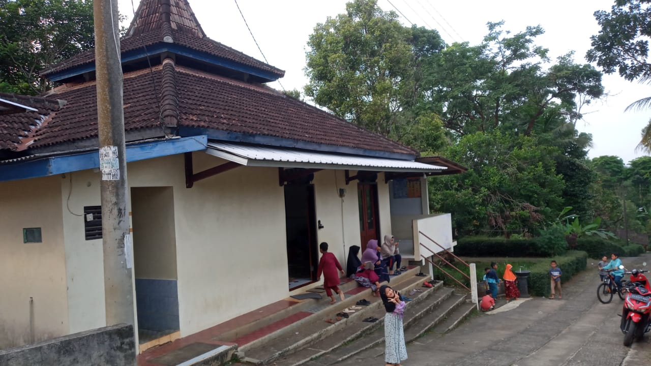 Infaq Untuk Pembelian Karpet Masjid Pelosok