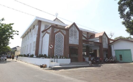 Menghilangkan Dahaga Untuk Jamaah Masjid Nurul Iman