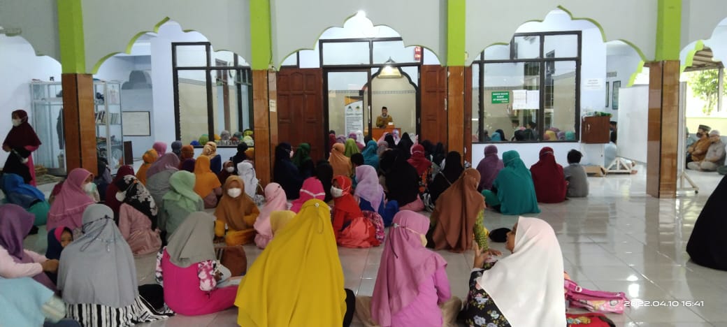 Pahala Jariyah Al-Qur'an untuk Santri TPQ Nurul Iman