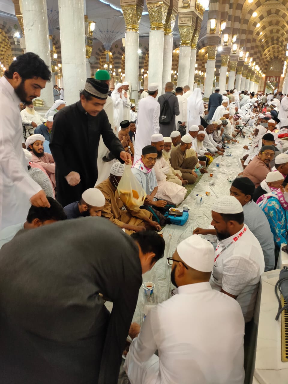 Pahala Mengalir dari Al-Quran Masjid Nabawi