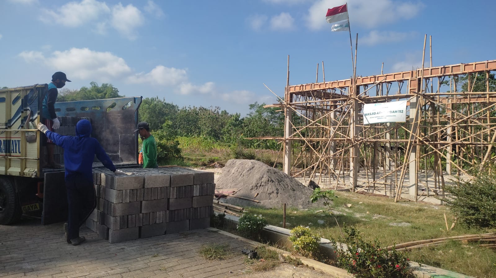 Pembangunan Masjid At-Taubah