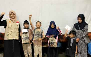 Penyaluran 100 Paket Buka Puasa Anak Yatim Solo Raya
