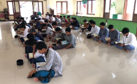 Penyaluran 100 Paket Buka Puasa Pondok Pesantren Nurul Istiqlal