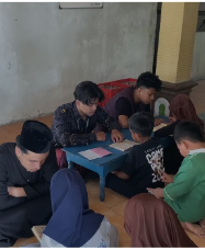 Penyaluran 10 Iqro di Masjid Ahlul Qur'an, Dusun Ploso
