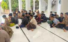Penyaluran 125 Paket Buka Puasa Pondok Pesantren Babul Maghfiroh