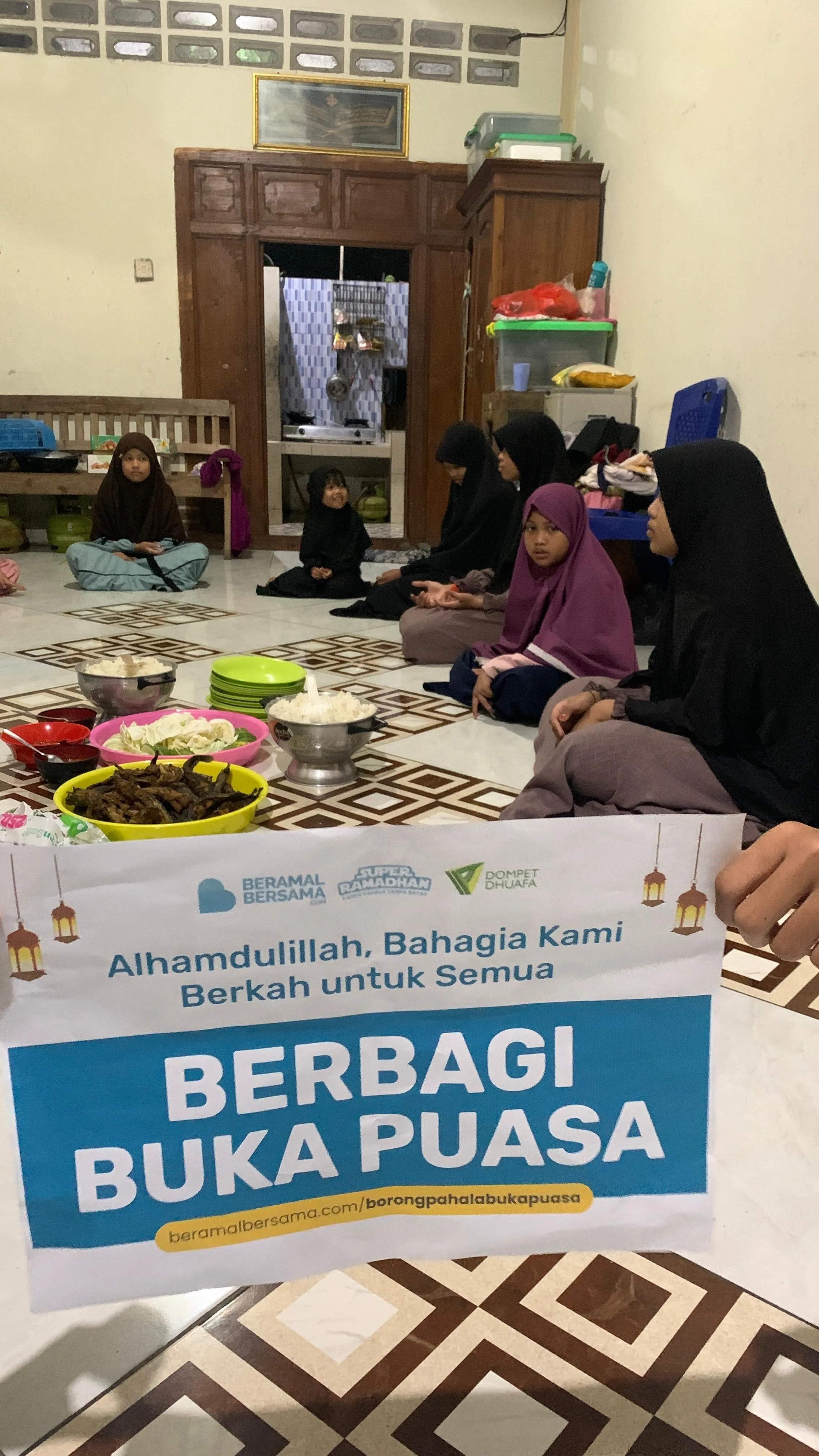 Penyaluran 25 Paket Buka Puasa Panti Asuhan Maskanul Yatama