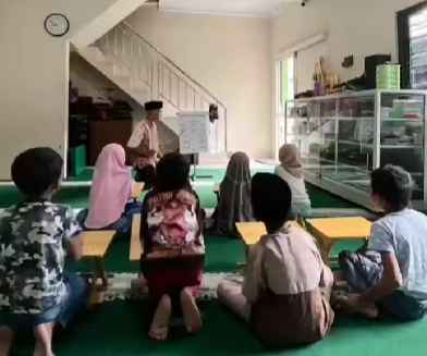 Penyaluran 35 Iqro TPA Gedongtengen, Kampung Notoyudan DIY Yogyakarta