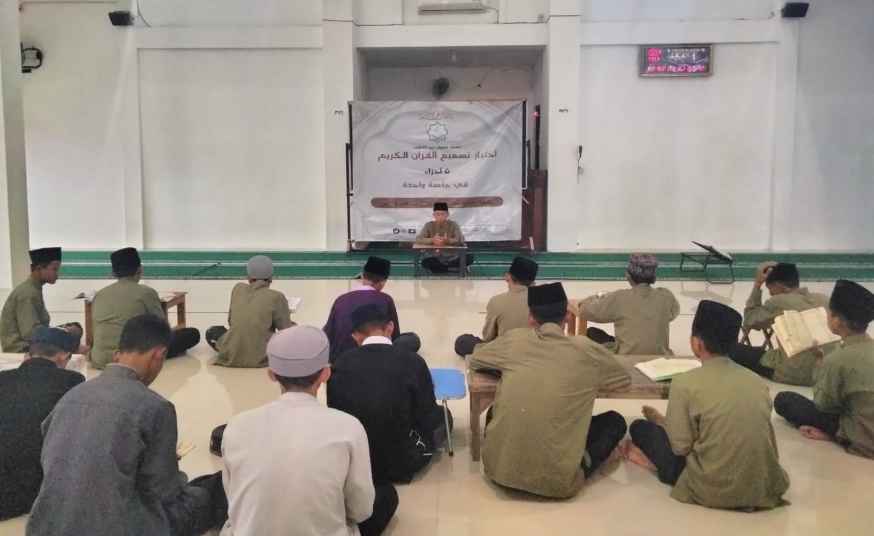Penyaluran 45 Paket Buka Puasa PP Shofwan Abdul Lathif