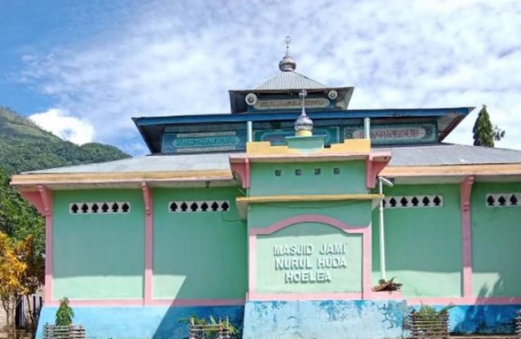 Penyaluran 50 Buah Iqro di Masjid Darul Islah Lembata, NTT