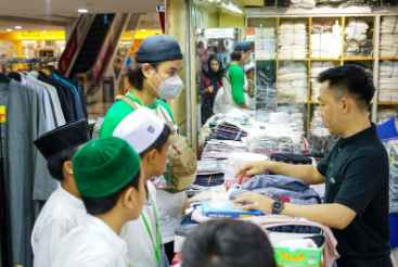 Penyaluran Bahagiakan Anak Yatim dan Dhuafa di Hari Raya