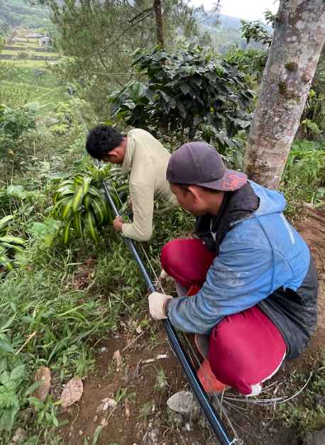 Penyaluran Sumber Air Bersih #76 - Alirkan Pahala Pipanisasi 5 Km Pesantren Masyarakat Merapi Merbabu