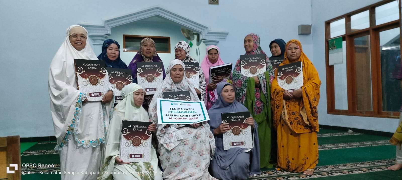 Quran Jumbo Untuk Lansia di Majelis Al-Kamal