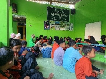 Salur Quran Hafalan Untuk Para Santri TPQ Masjid-Masjid di Desa Gebyog