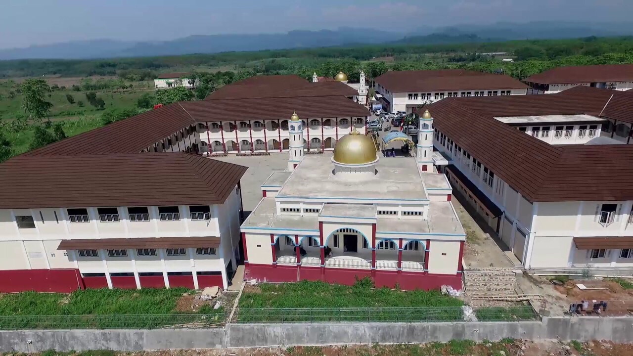 Salur Quran Hafalan untuk Santri di Subang