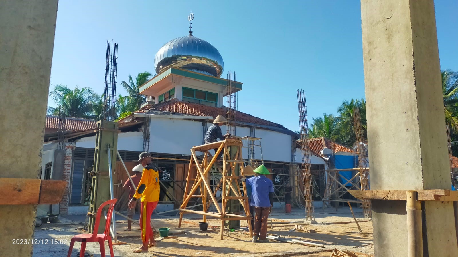 Semen Untuk untuk Masjid Al-Ihsan Kebumen