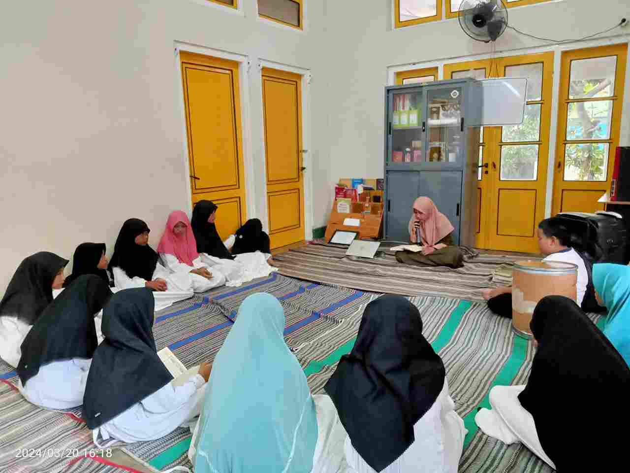 Super Ramadhan Salur 30 Paket Buka Puasa Untuk Rumah Tahfidz Bina Ummat Surakarta
